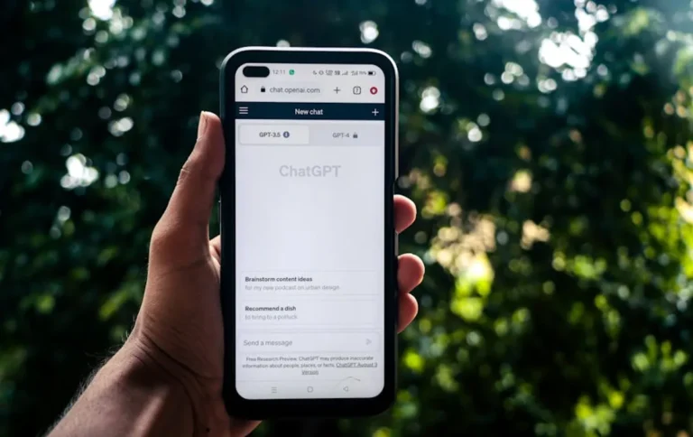Best AI Chatbot Keywords for Tech Blogs