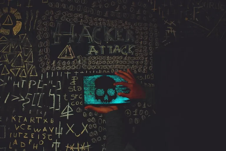 Ff headshot hack: What It Is, Risks, and Safer Legal Alternatives